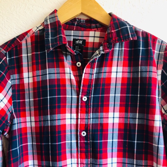 3/$12 Red, White, & Blue Button Up - Picture 3 of 4